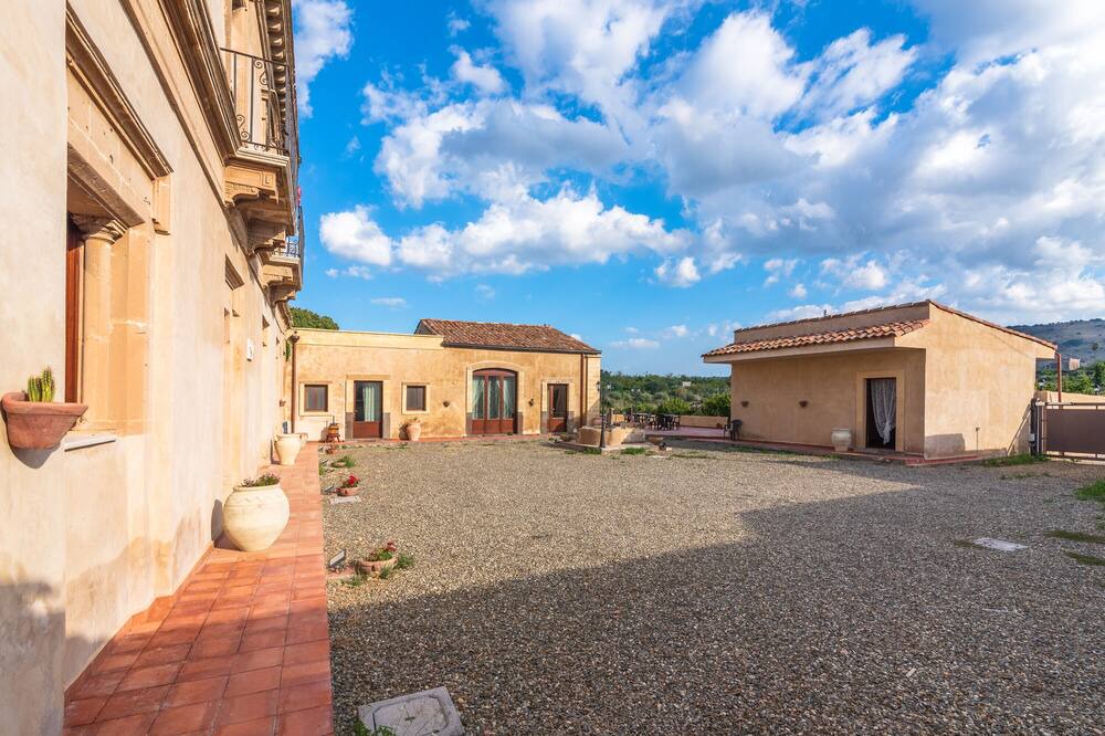 Photo of Outdoor in Carlentini
