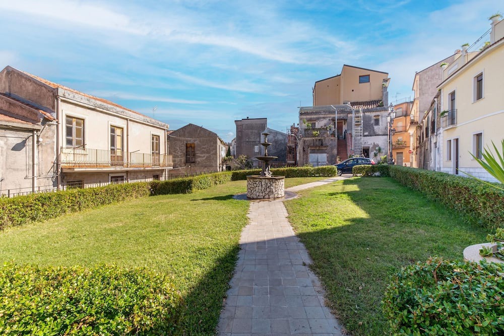 Photo of Outdoor in Mirto