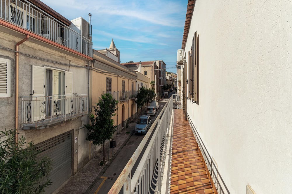 Photo of Patio Balcony in Mirto