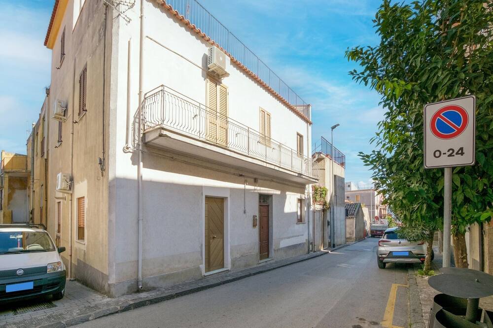 Photo of Outdoor in Mirto