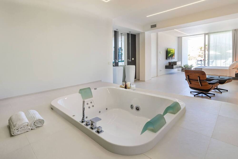 Photo of Bathroom in Calatabiano