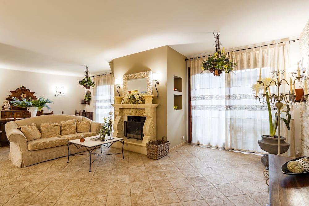 Photo of Livingroom in Pedara