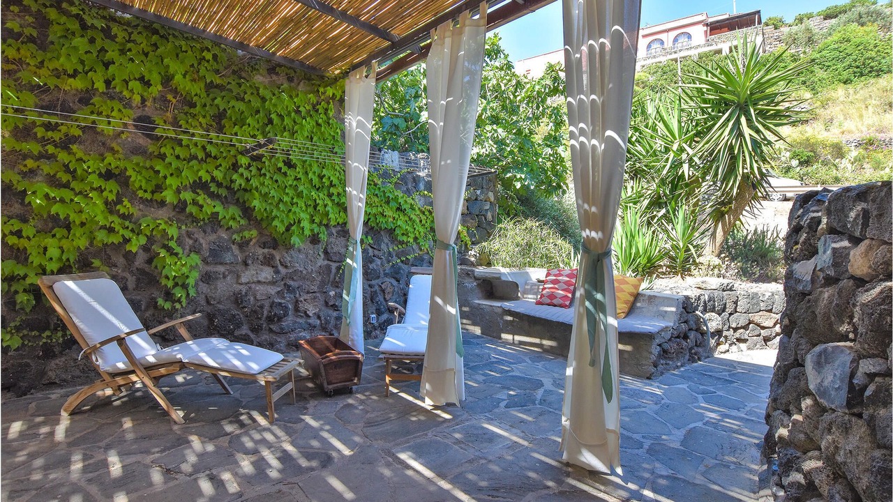 Photo of Patio Balcony in Kamma