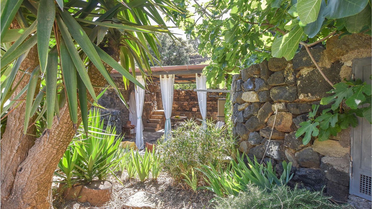 Photo of Outdoor in Kamma