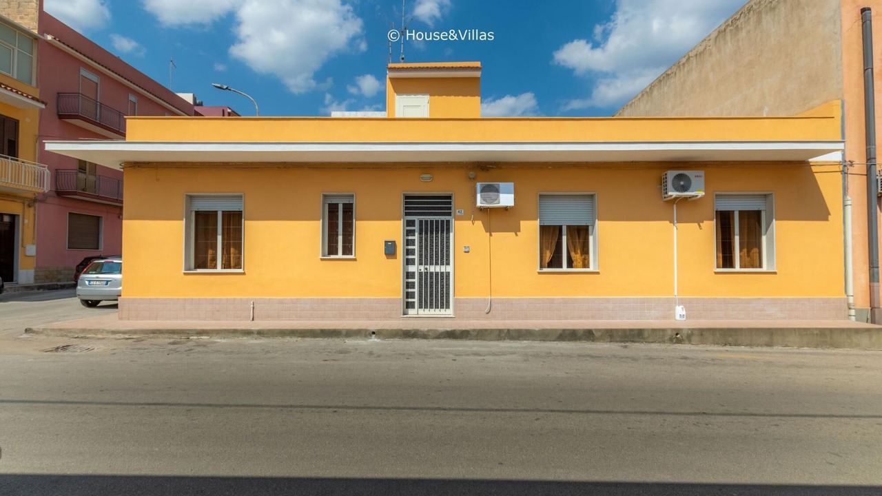 Photo of Others in Avola