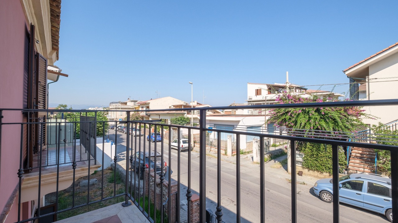 Photo of Patio Balcony in Barcellona Pozzo di Gotto