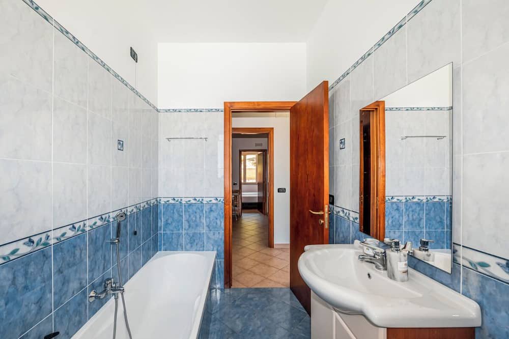 Photo of Bathroom in Castroreale