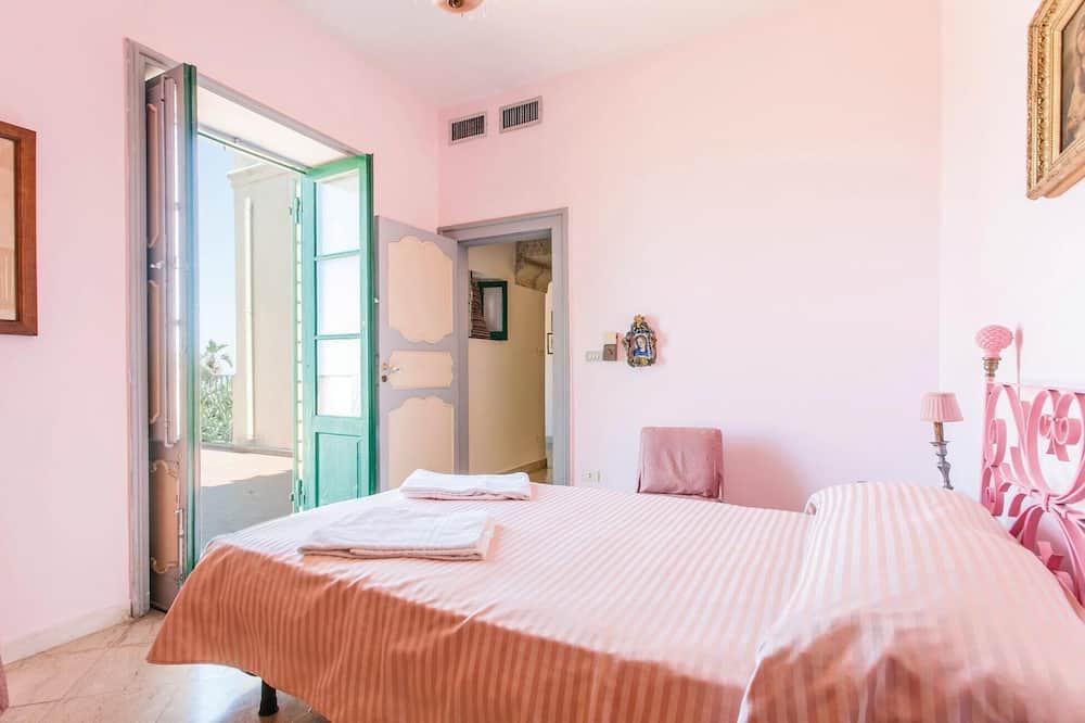 Photo of Bedroom in Venetico