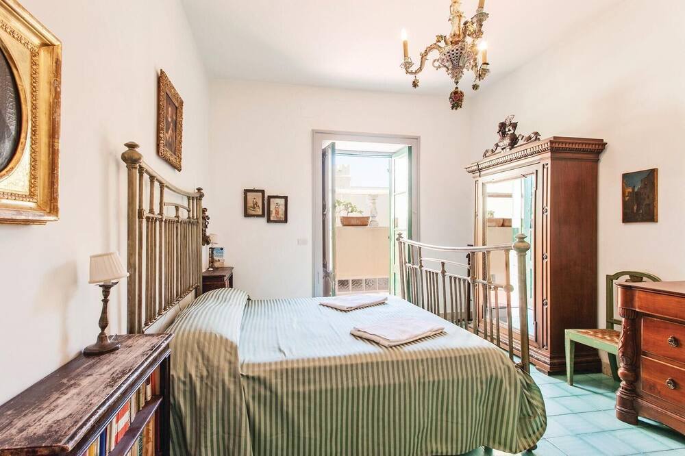 Photo of Bedroom in Venetico