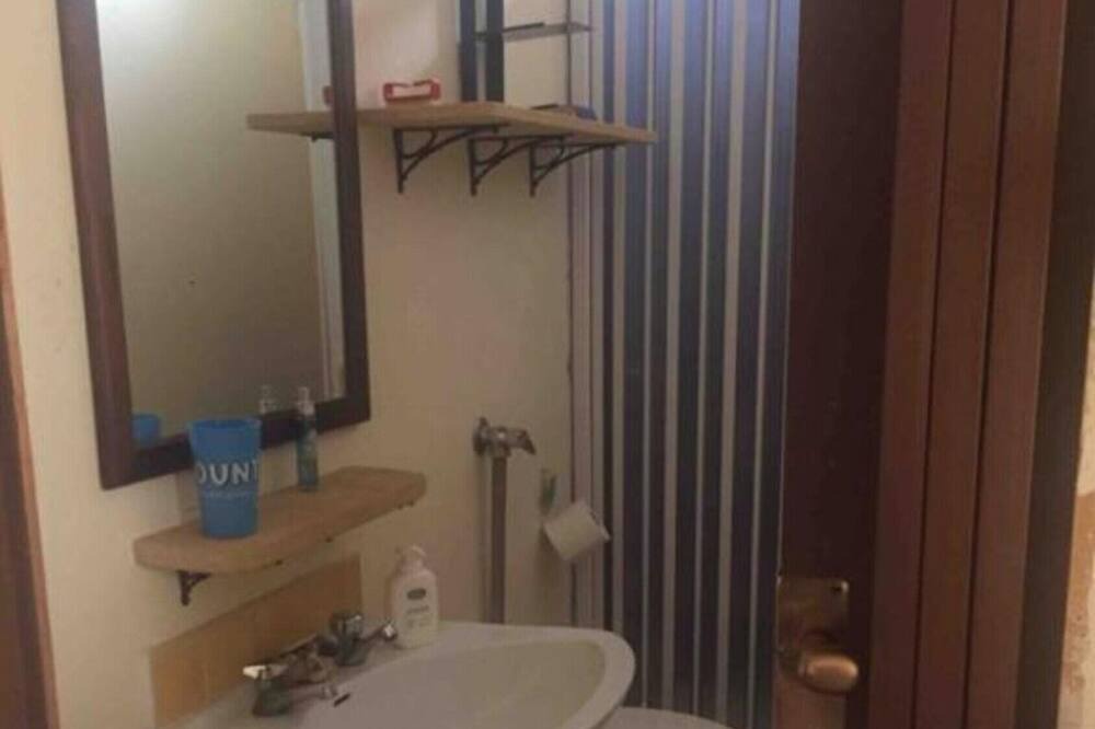 Photo of Bathroom in Petrosino