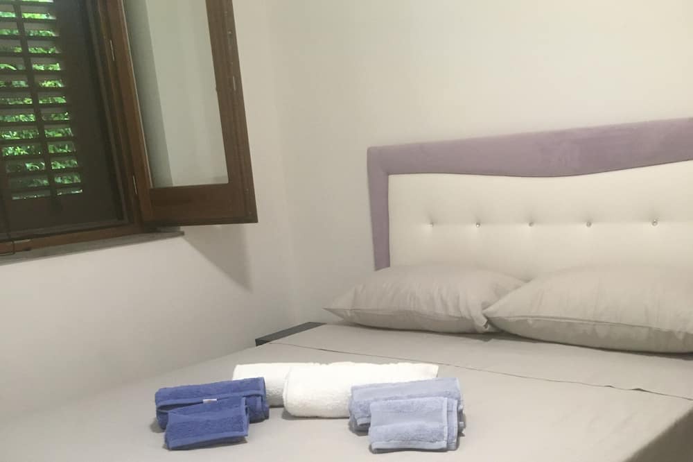 Photo of Bedroom in Campofelice di Roccella