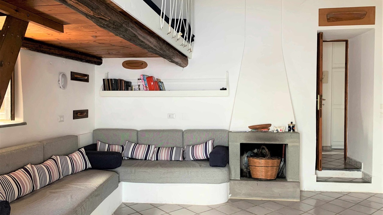 Photo of Livingroom in Santa Marina Salina