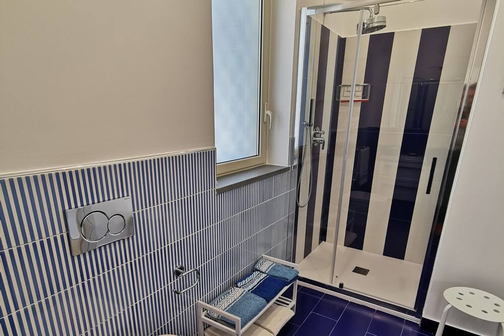 Photo of Bathroom in Archi