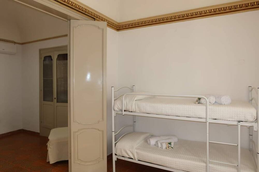 Photo of Bedroom in Avola