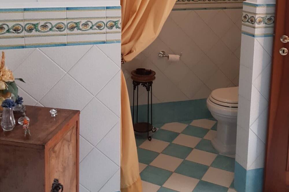 Photo of Bathroom in Ribera