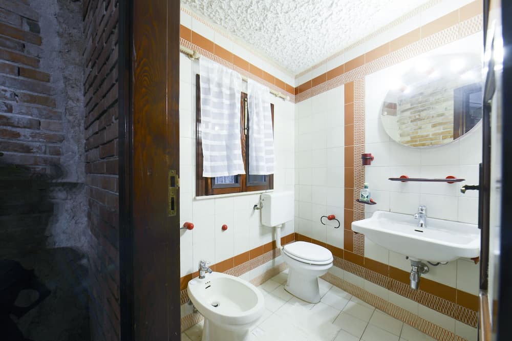 Photo of Bathroom in Torretta