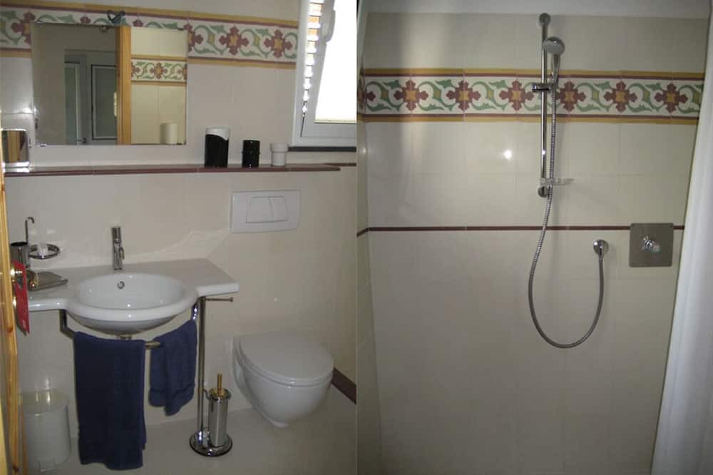 Photo of Bathroom in Piraino