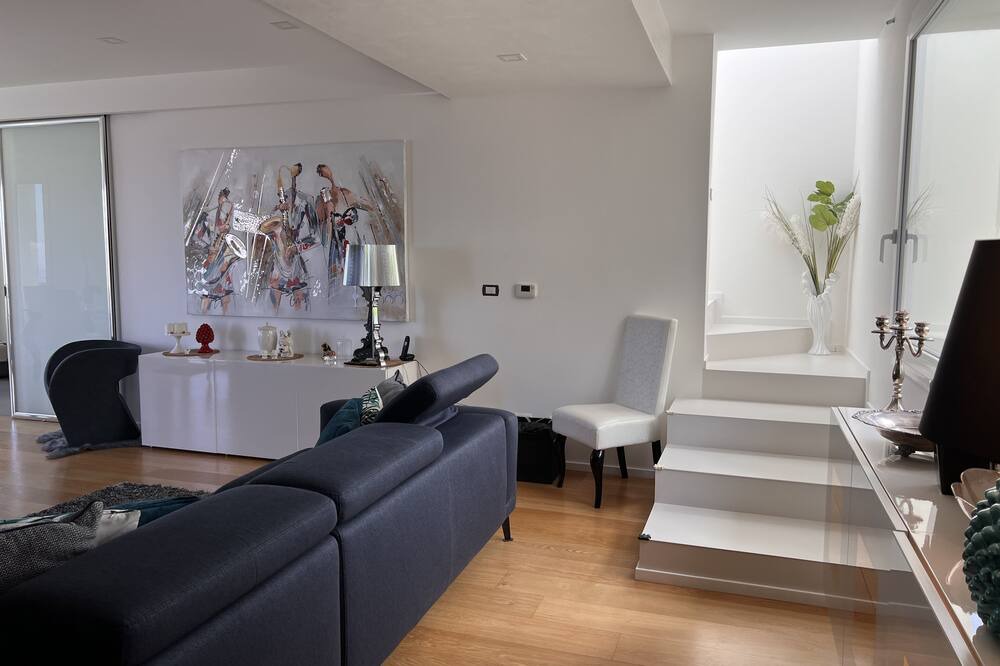 Photo of Livingroom in Termini Imerese