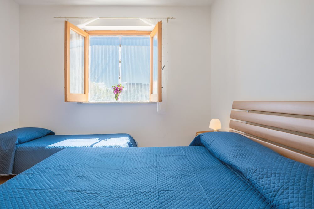 Photo of Bedroom in Torre Colonna-sperone