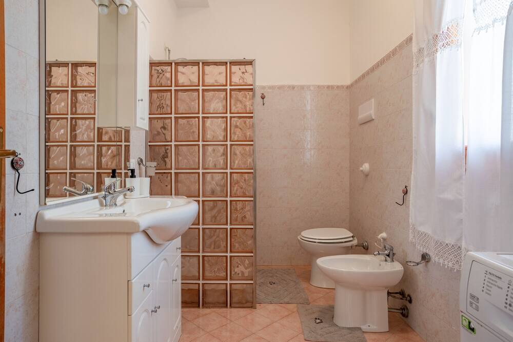 Photo of Bathroom in Torre Colonna-sperone