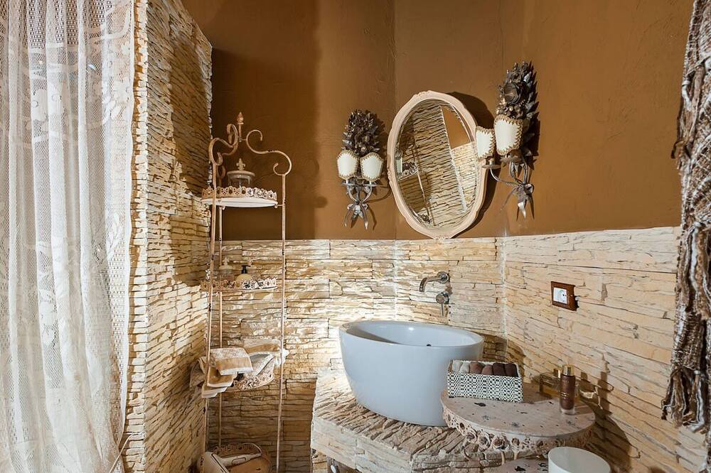 Photo of Bathroom in Marausa
