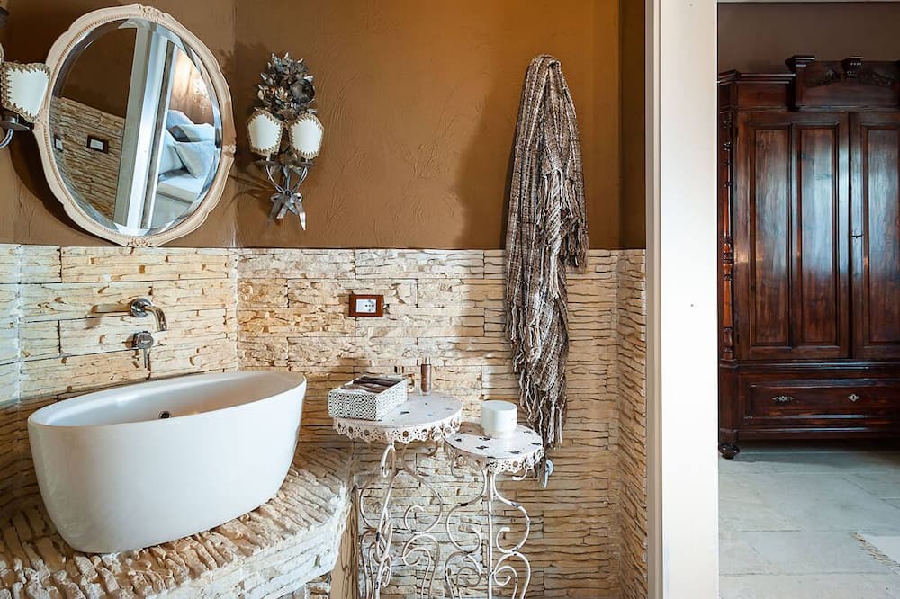 Photo of Bathroom in Marausa