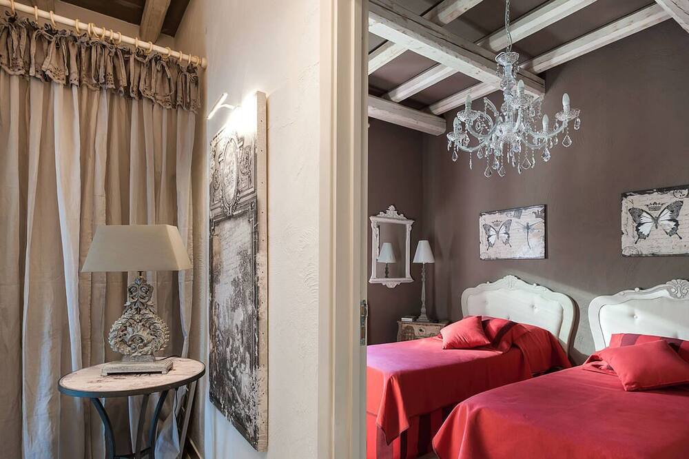 Photo of Bedroom in Marausa