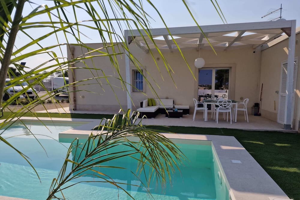 Photo of Outdoor in Brucoli