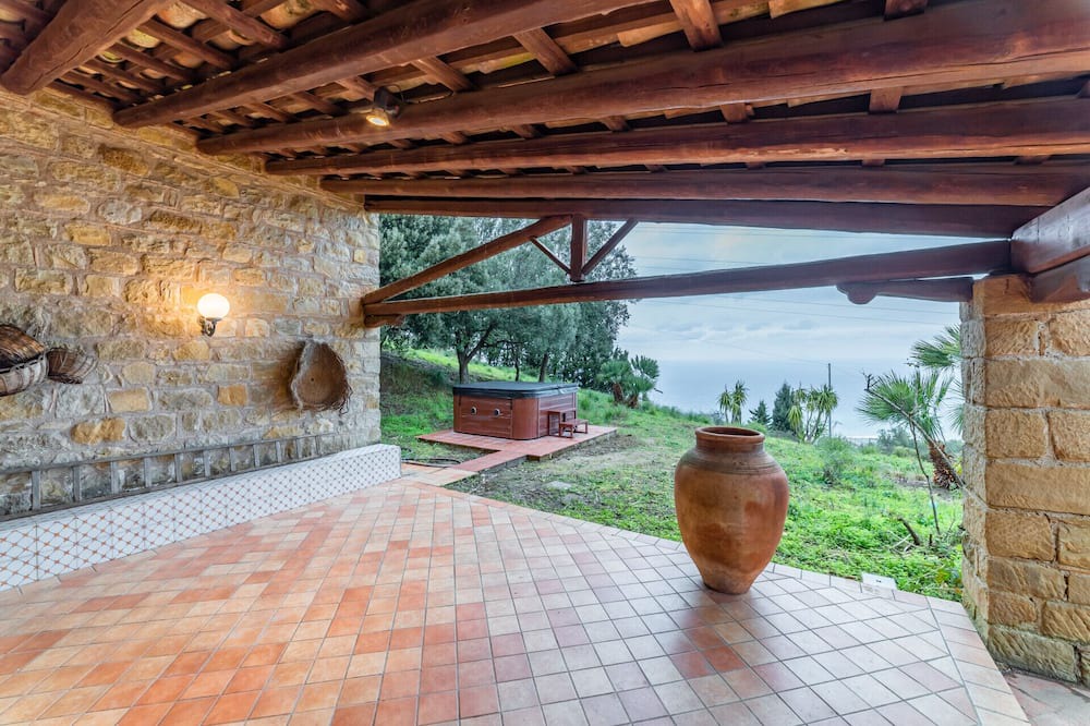Photo of Patio Balcony in Reitano