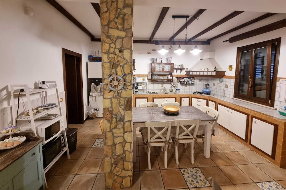 Photo of Kitchen in Gallina