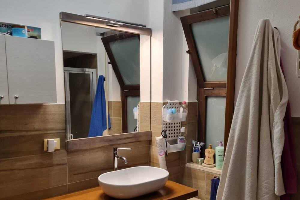 Photo of Bathroom in Gallina