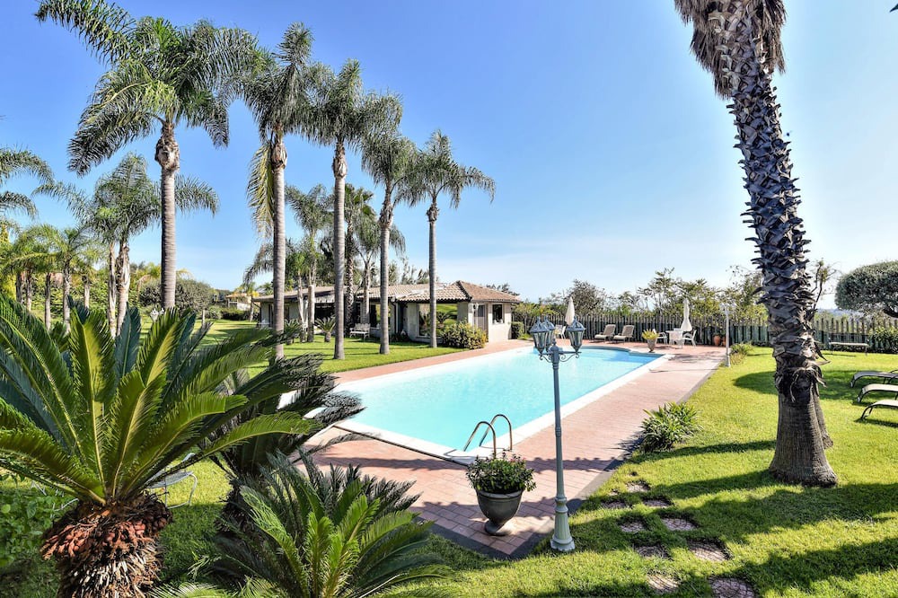 Photo of Outdoor in Macchia