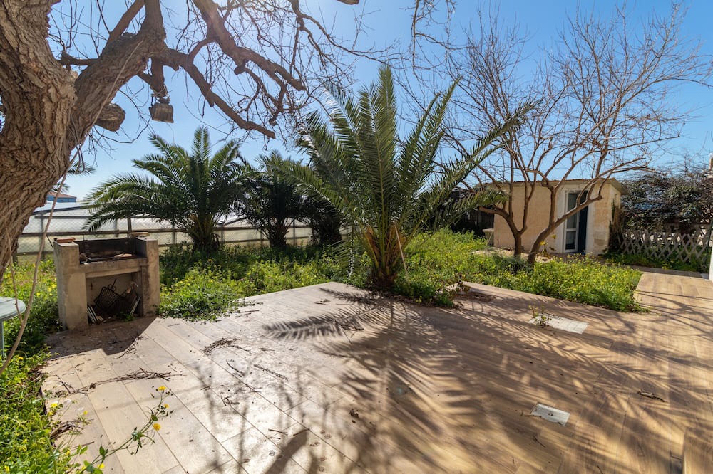 Photo of Outdoor in Acate