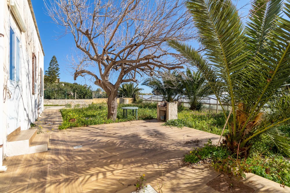 Photo of Outdoor in Acate