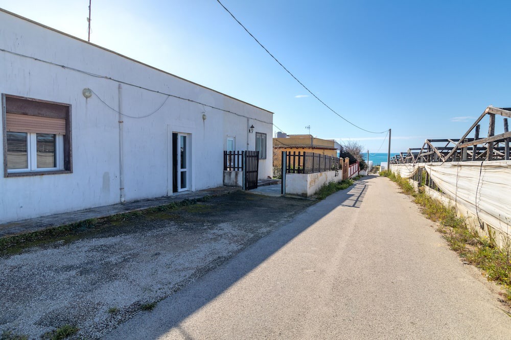 Photo of Outdoor in Acate