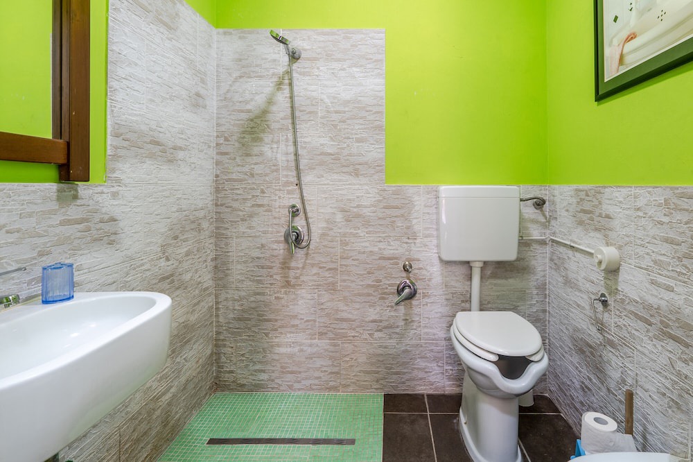 Photo of Bathroom in Arenella