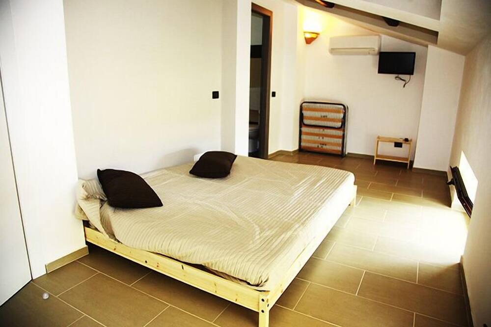 Photo of Bedroom in Castel Di Tusa