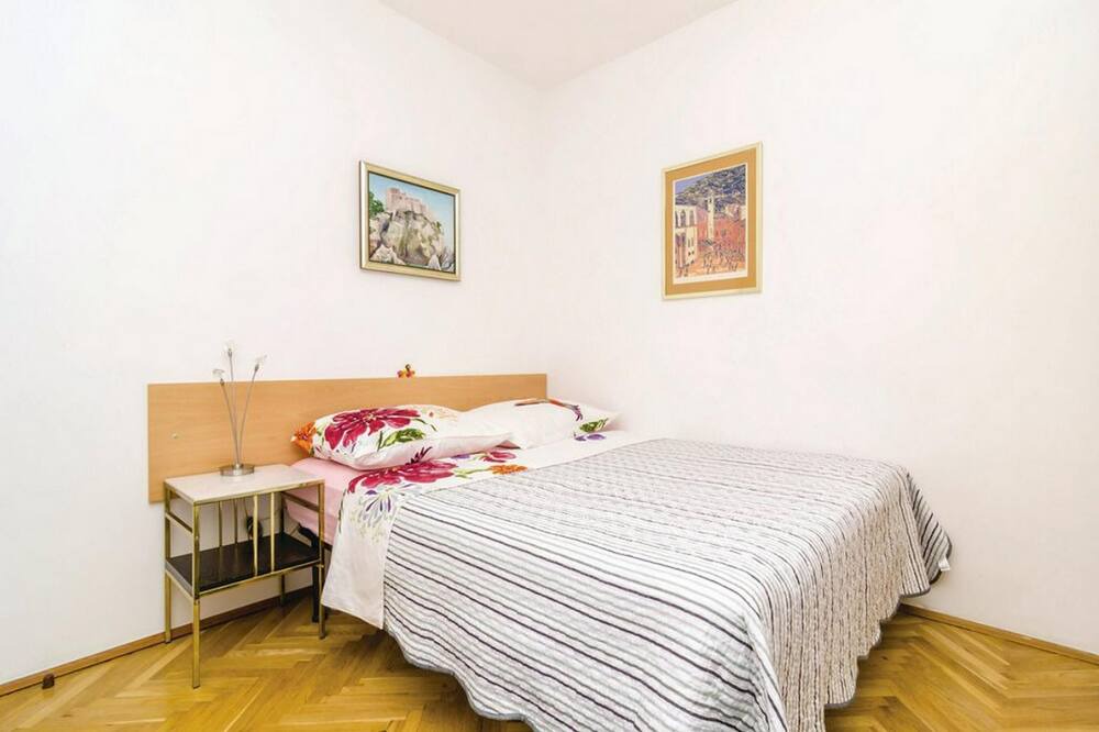 Photo of Bedroom in Castiglione