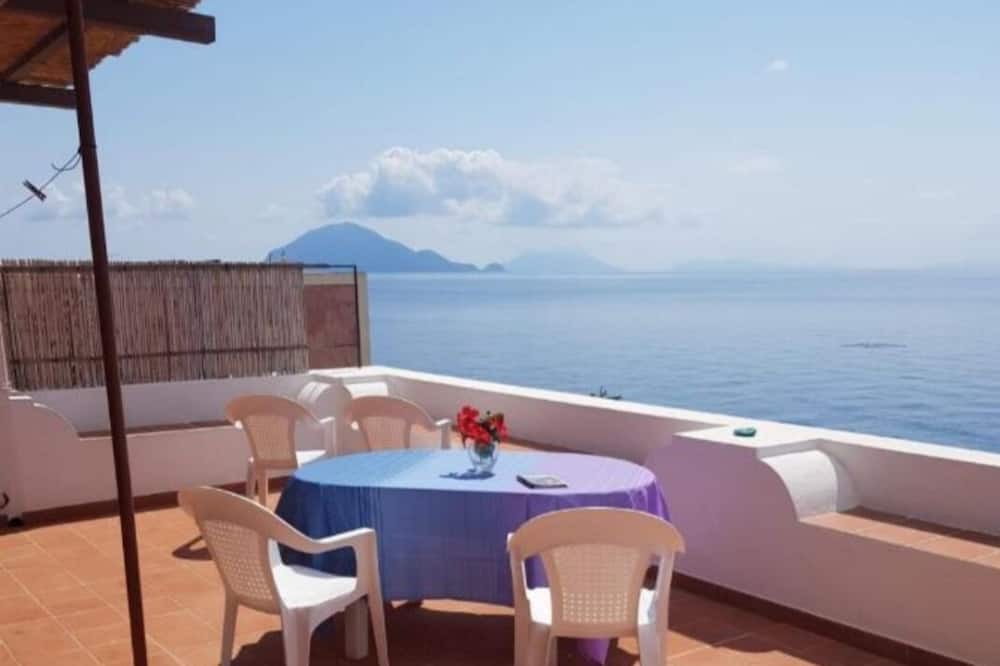 Photo of Patio Balcony in Alicudi