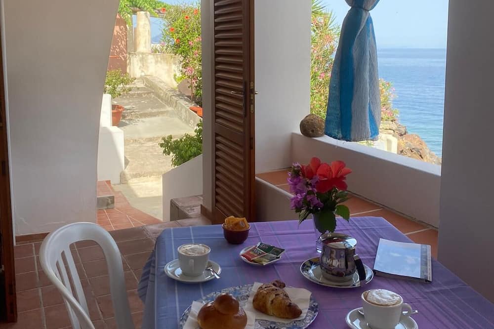 Photo of Patio Balcony in Alicudi