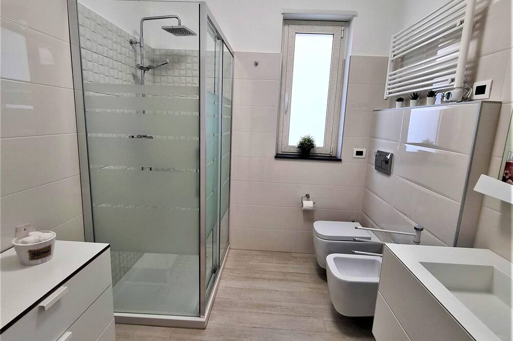 Photo of Bathroom in Leonforte