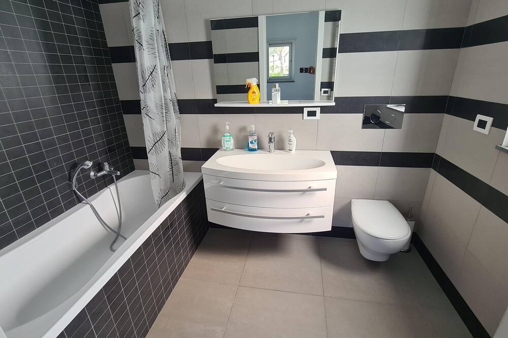 Photo of Bathroom in Leonforte