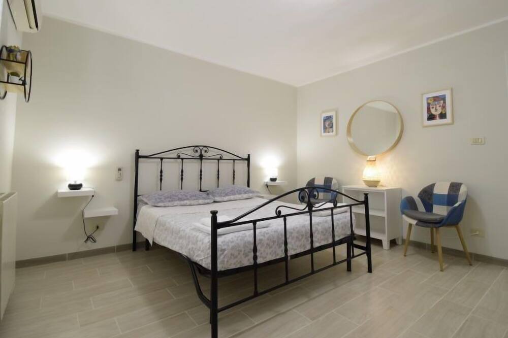 Photo of Bedroom in Mitogio
