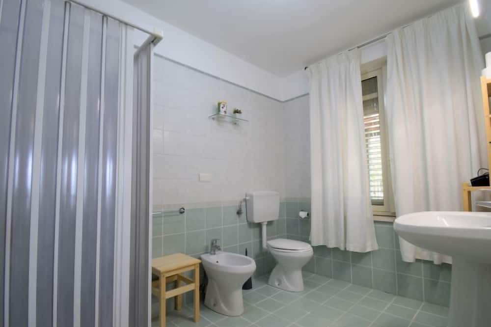 Photo of Bathroom in Mitogio
