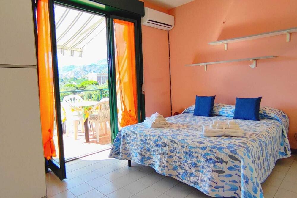 Photo of Bedroom in Chianchitta-Trappitello