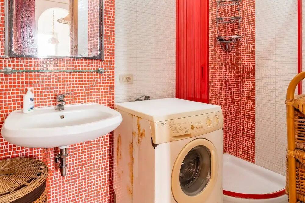 Photo of Bathroom in Petrosino