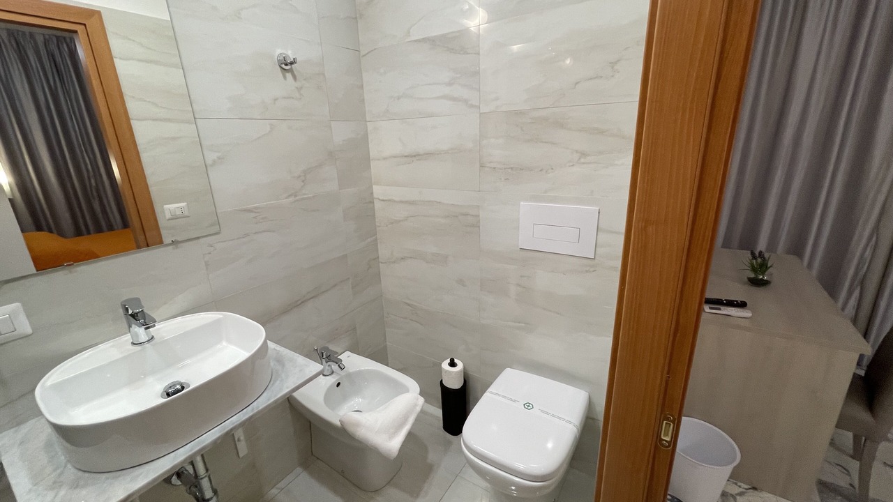 Photo of Bathroom in Gela