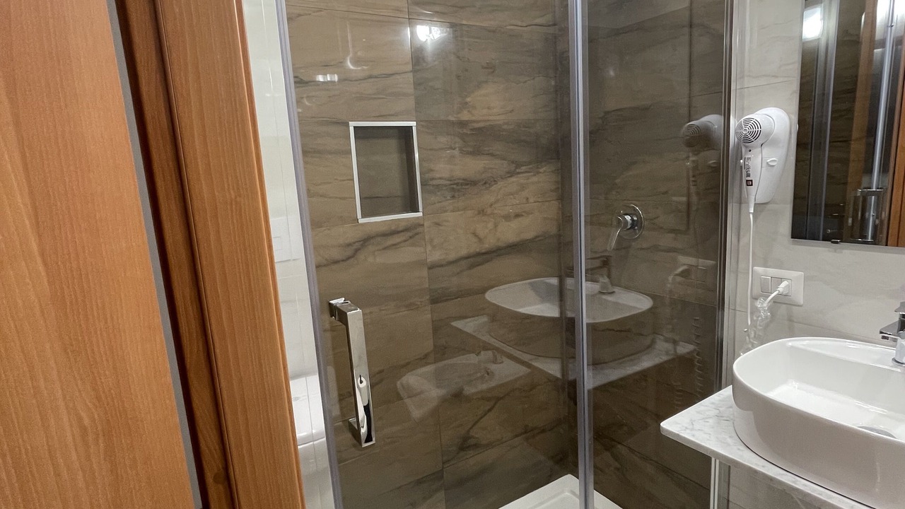Photo of Bathroom in Gela