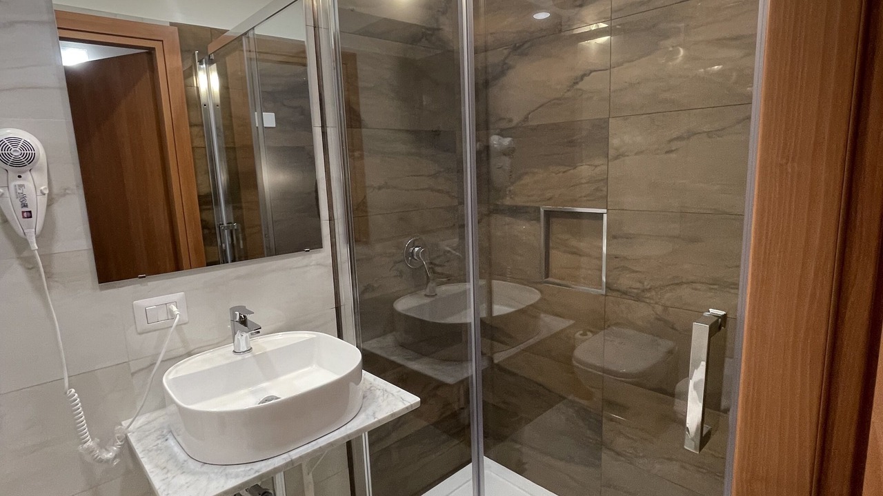 Photo of Bathroom in Gela