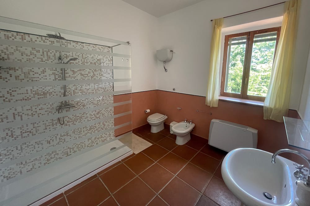 Photo of Bathroom in Contessa Entellina